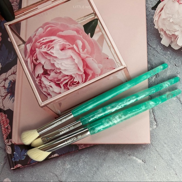 🌟 2 Day Sale🌟 Seas the Day, Makeup Brush Set by MOTD COSMETICS - Picture 4 of 8